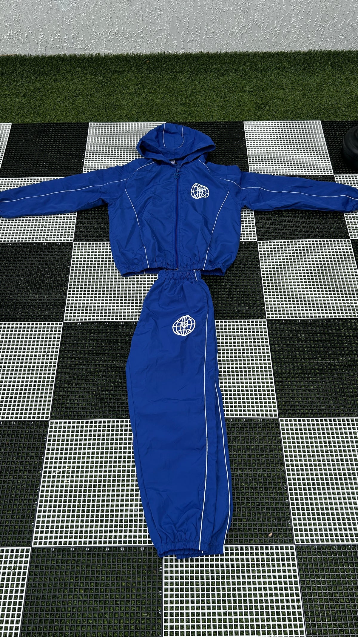 Versatile sets Blue