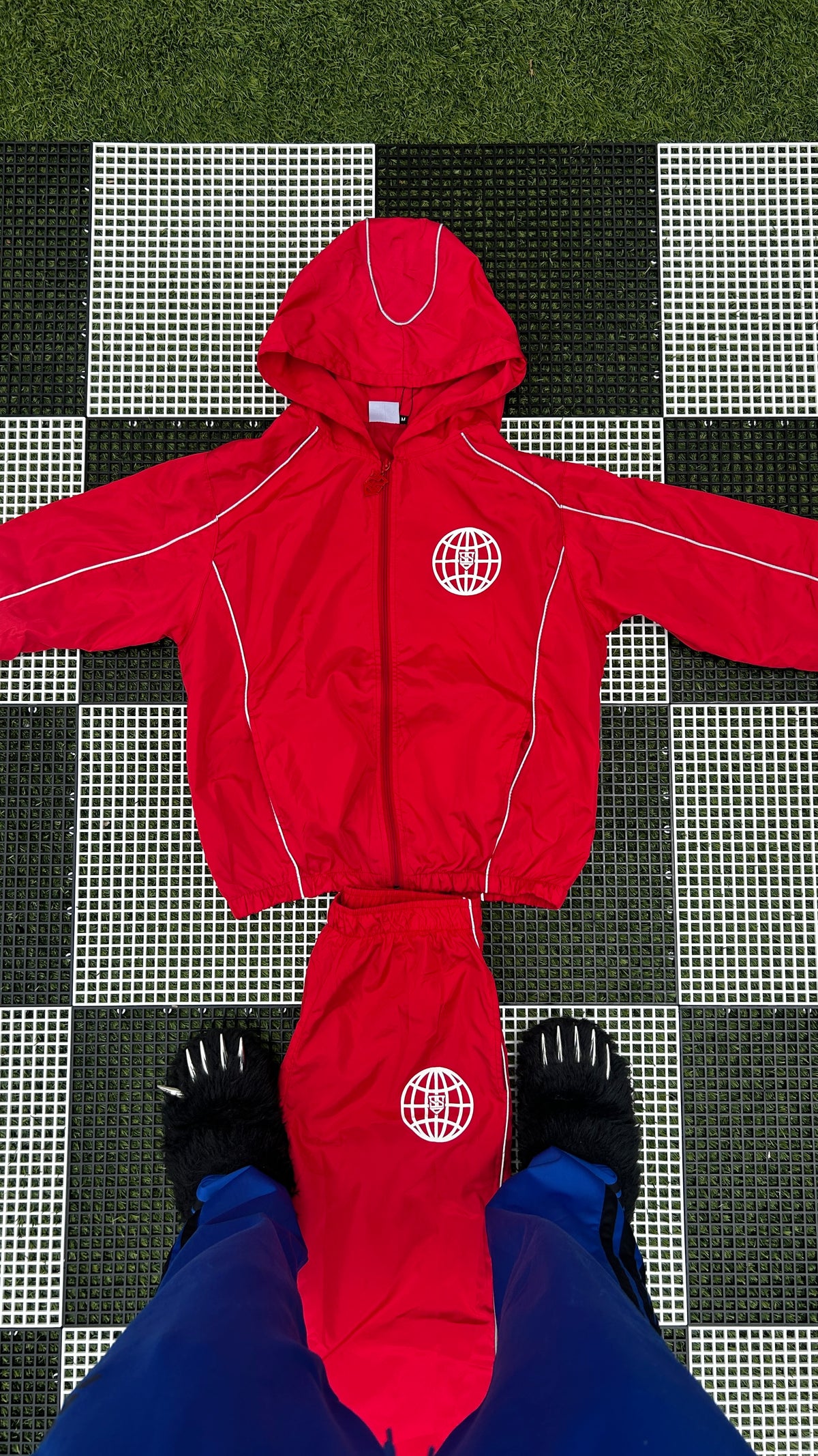 Versatile sets Red
